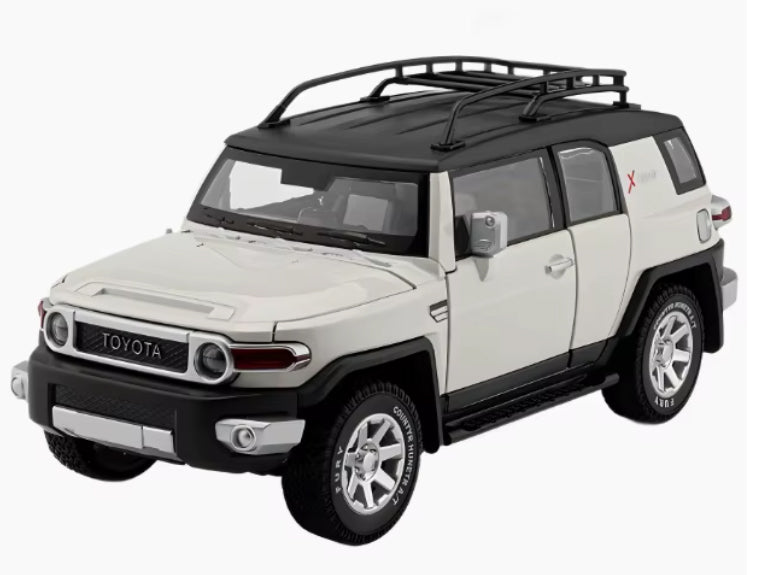 1:24 Scale Toyota FJ Cruiser - White